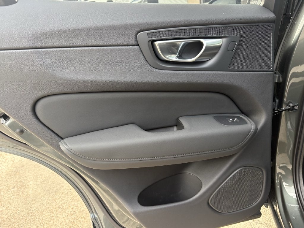 2026 Volvo XC60 Plug-In Hybrid T8 Plus