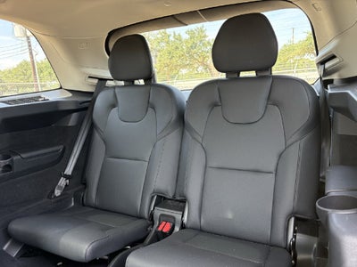 2024 Volvo XC90 B5 Plus