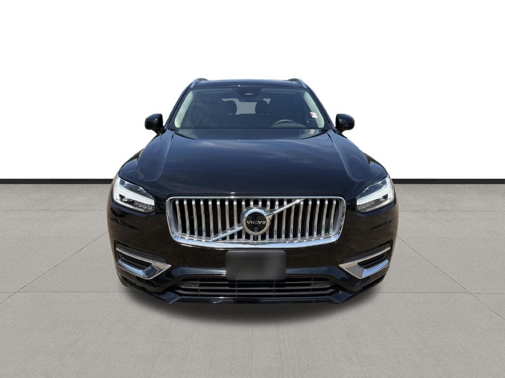 2024 Volvo XC90 B5 Plus