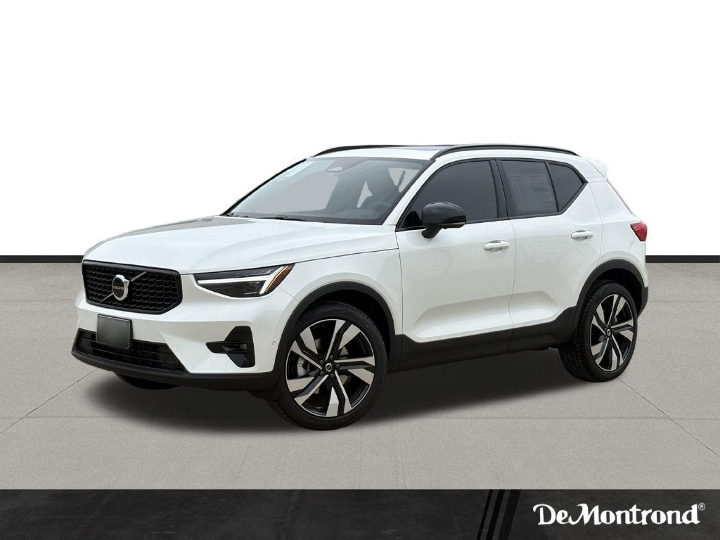 2026 Volvo XC40 B5 Plus