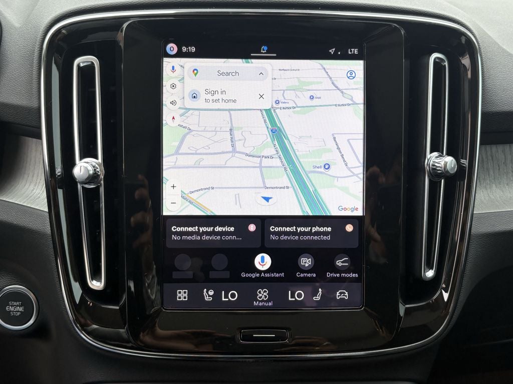 2026 Volvo XC40 B5 Plus