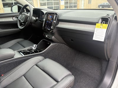 2026 Volvo XC40 B5 Plus
