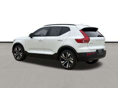 2026 Volvo XC40 B5 Plus