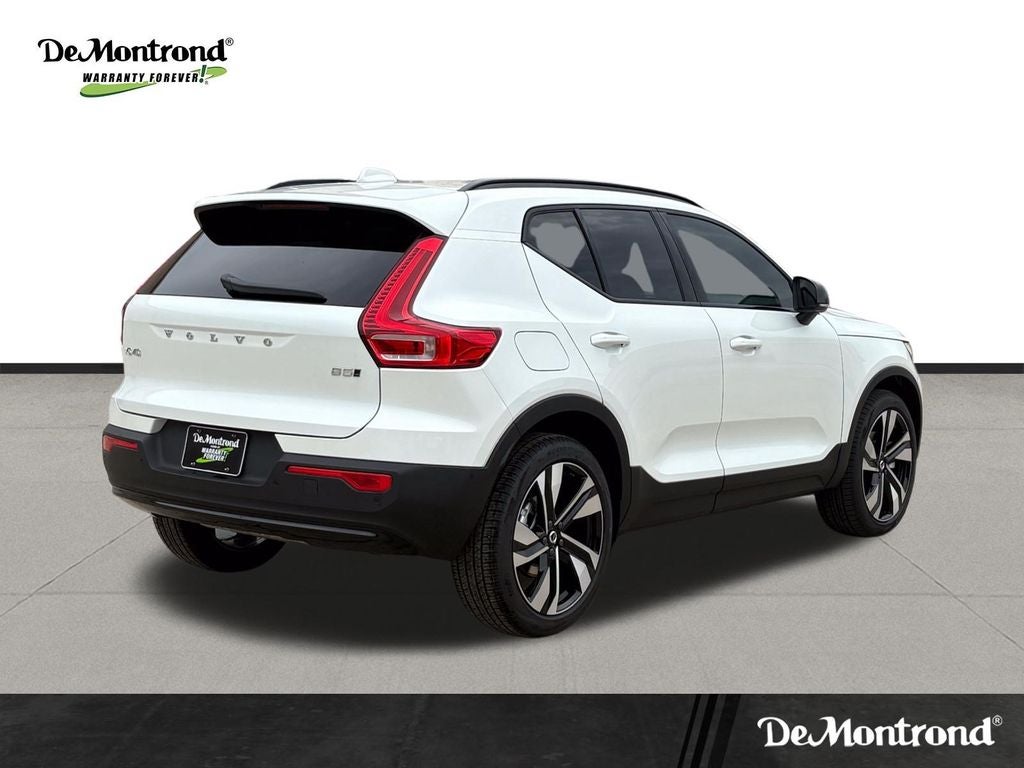 2026 Volvo XC40 B5 Plus