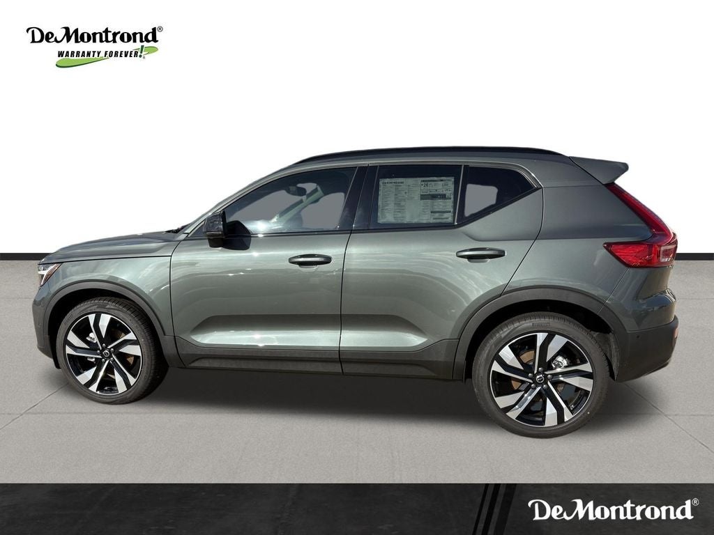 2026 Volvo XC40 B5 Plus