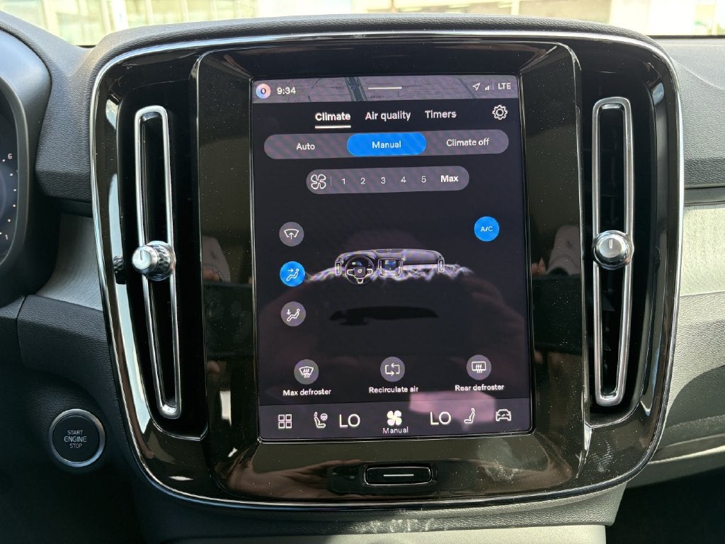 2026 Volvo XC40 B5 Plus