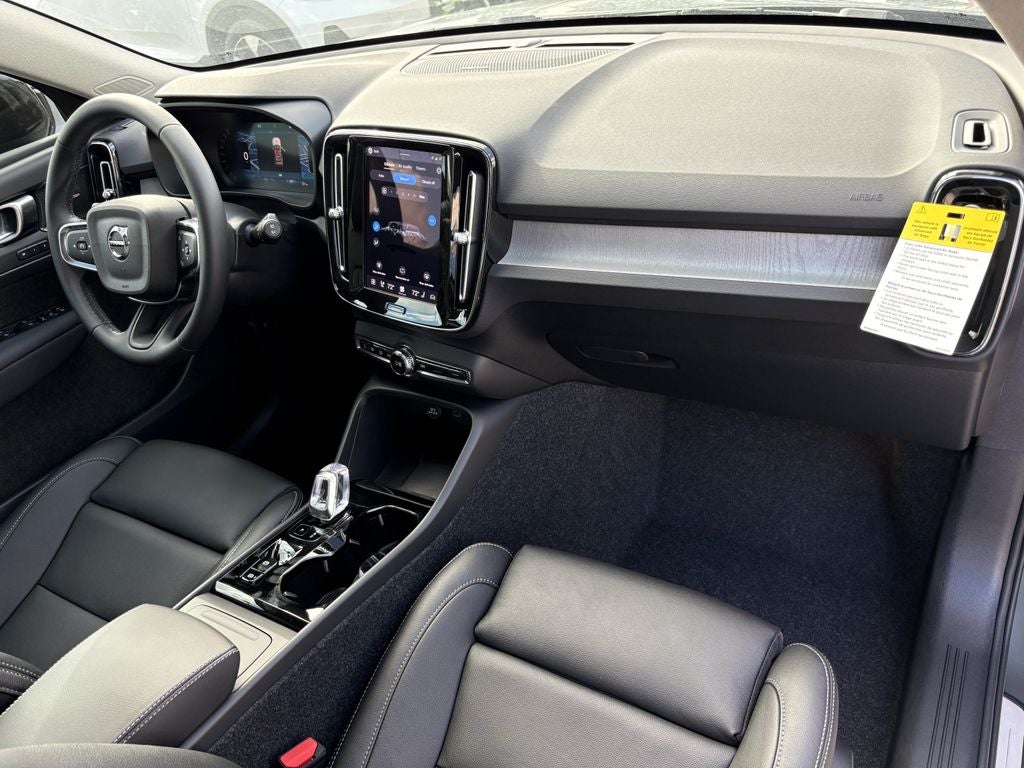 2026 Volvo XC40 B5 Plus