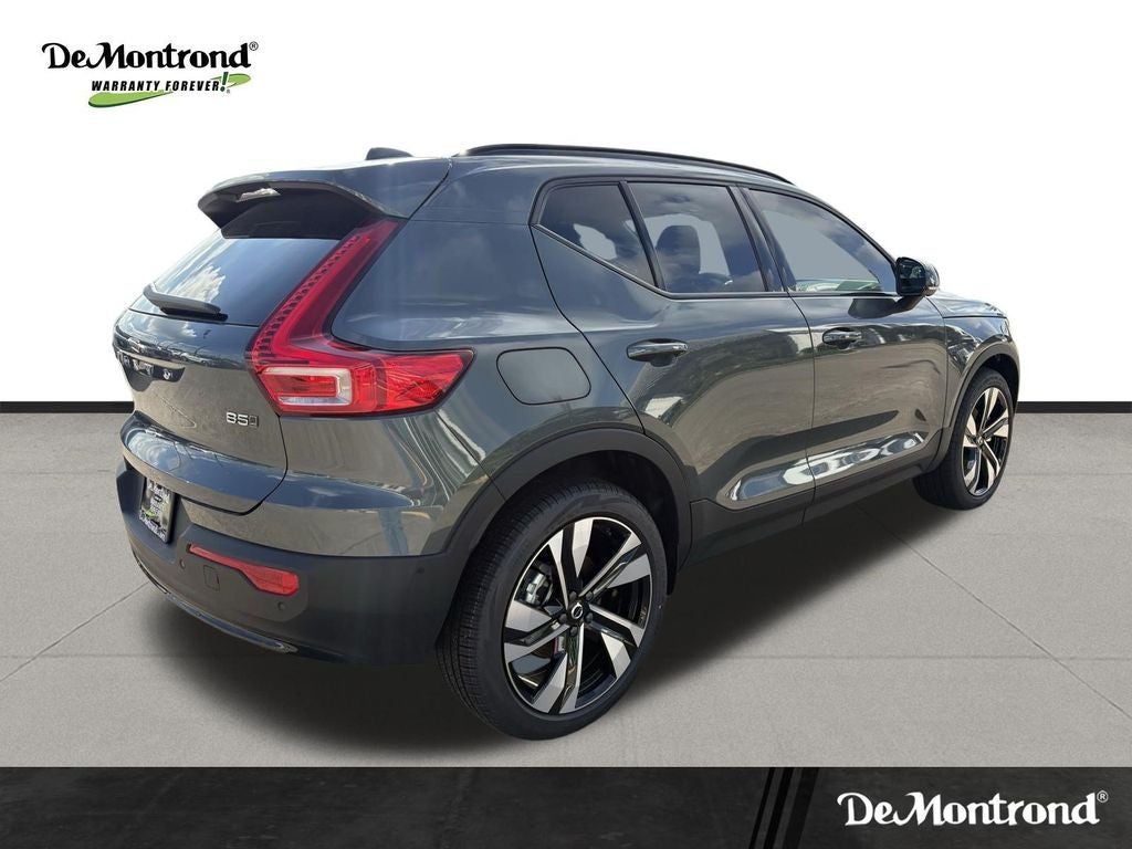 2026 Volvo XC40 B5 Plus