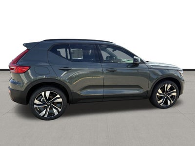 2026 Volvo XC40 B5 Plus