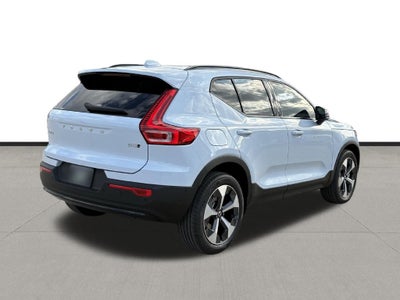 2026 Volvo XC40 B5 Plus