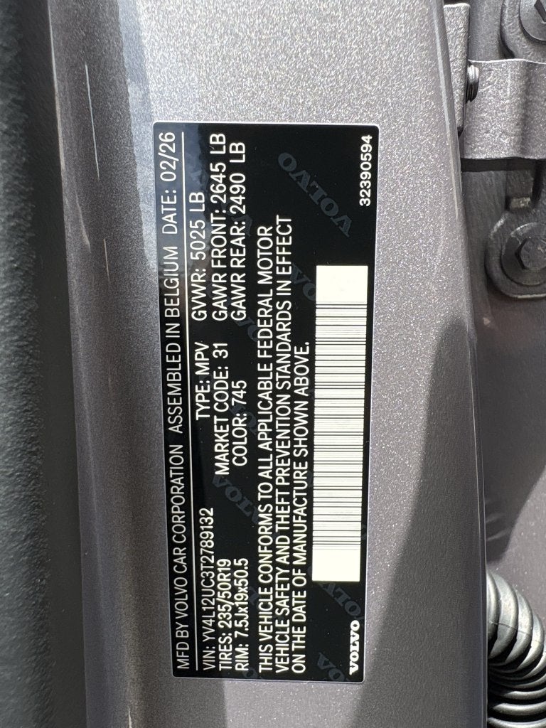 2026 Volvo XC40 B5 Plus