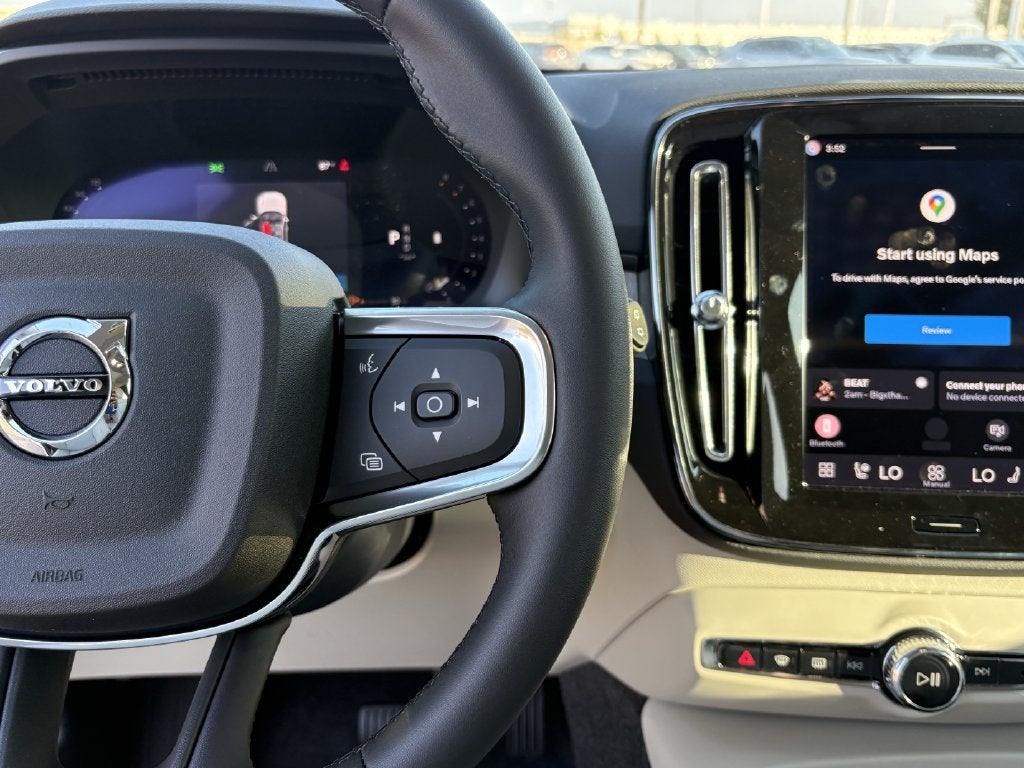 2026 Volvo XC40 B5 Plus