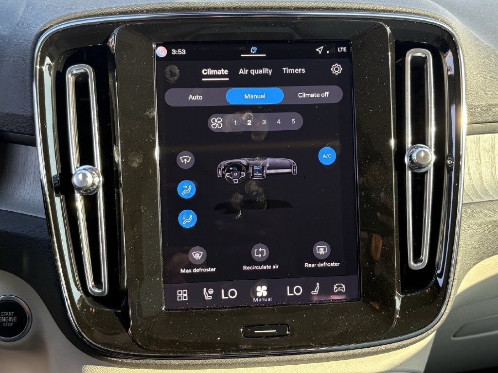 2026 Volvo XC40 B5 Plus