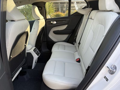 2026 Volvo XC40 B5 Plus
