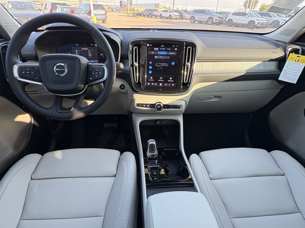 2026 Volvo XC40 B5 Plus