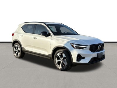 2026 Volvo XC40 B5 Plus