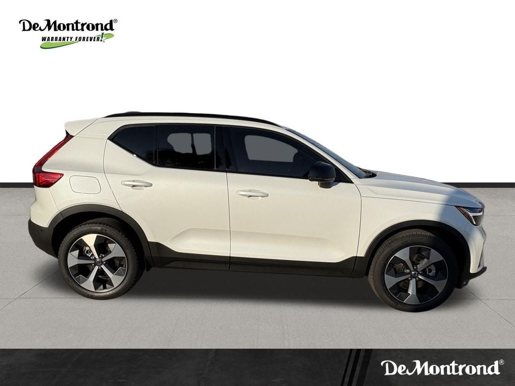 2026 Volvo XC40 B5 Plus