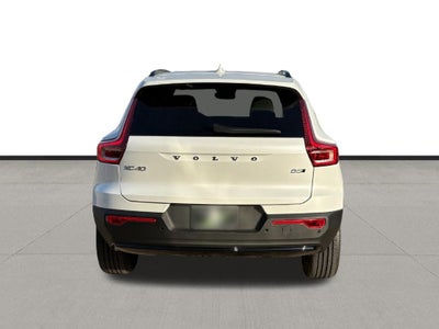 2026 Volvo XC40 B5 Plus