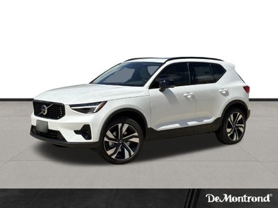 2026 Volvo XC40 B5 Plus