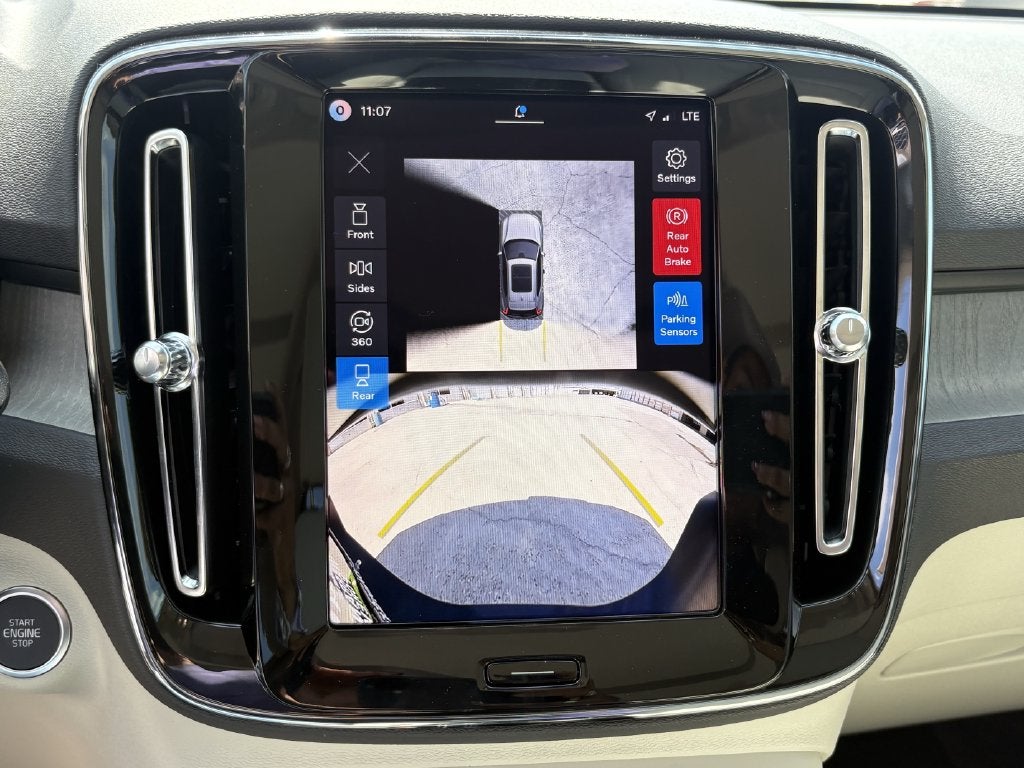 2026 Volvo XC40 B5 Plus