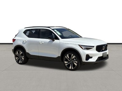 2026 Volvo XC40 B5 Plus