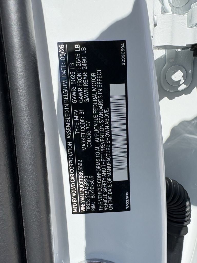 2026 Volvo XC40 B5 Plus