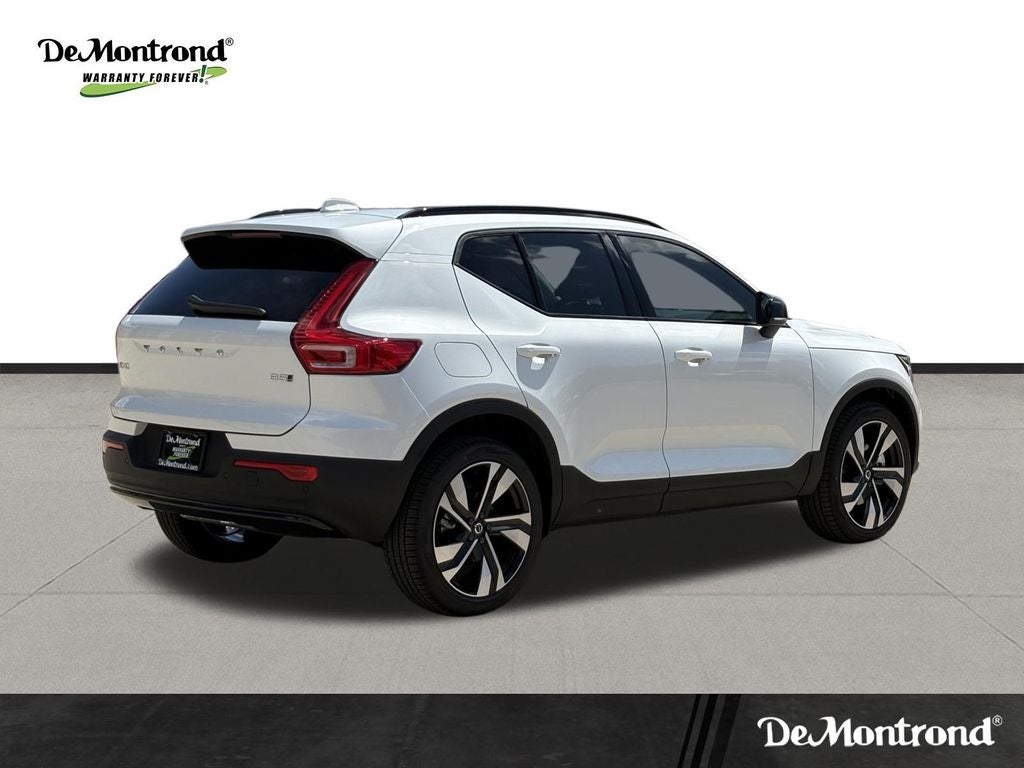 2026 Volvo XC40 B5 Plus