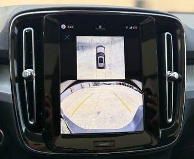 2026 Volvo XC40 B5 Plus