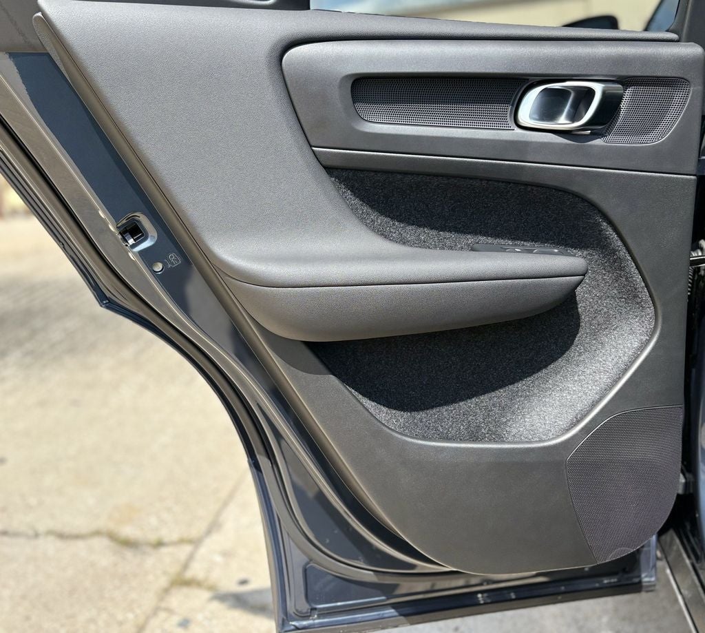 2026 Volvo XC40 B5 Plus