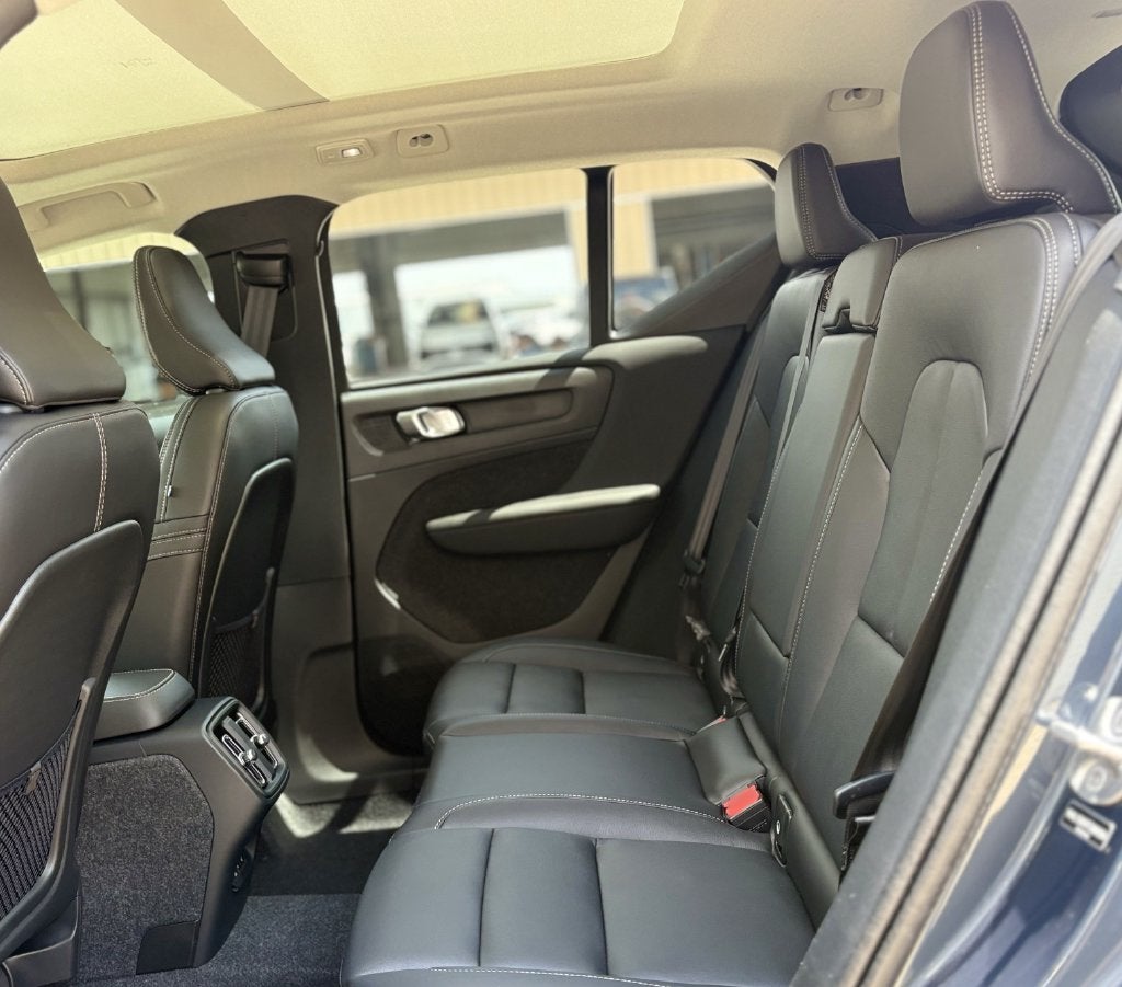 2026 Volvo XC40 B5 Plus