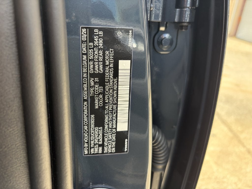 2026 Volvo XC40 B5 Plus