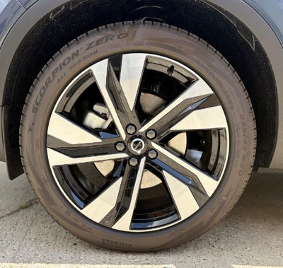 2026 Volvo XC40 B5 Plus