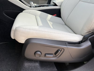 2026 Volvo XC40 B5 AWD PLus