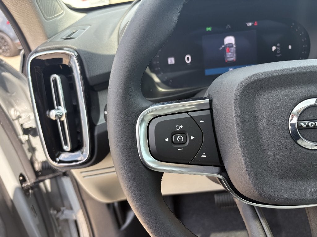 2026 Volvo XC40 B5 AWD PLus