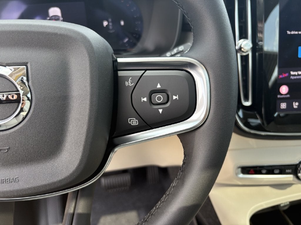 2026 Volvo XC40 B5 AWD PLus