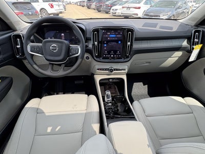 2026 Volvo XC40 B5 AWD PLus