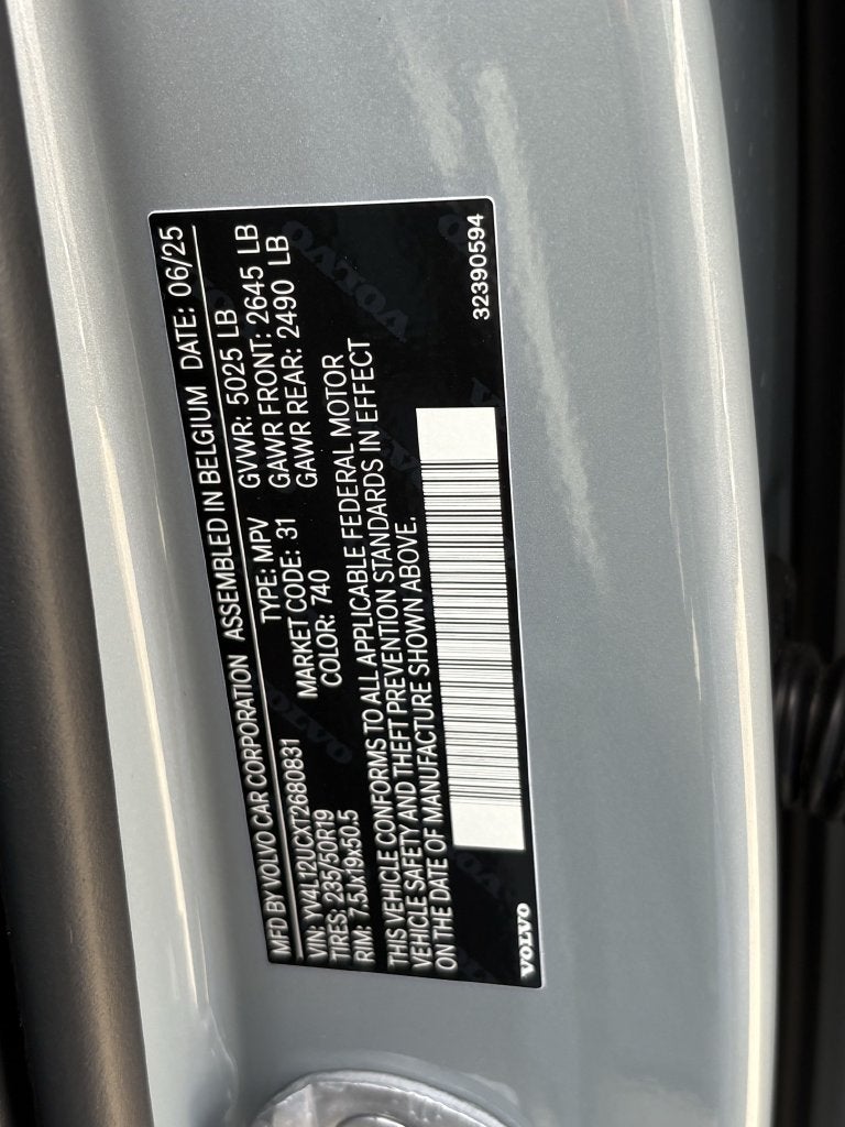 2026 Volvo XC40 B5 AWD PLus