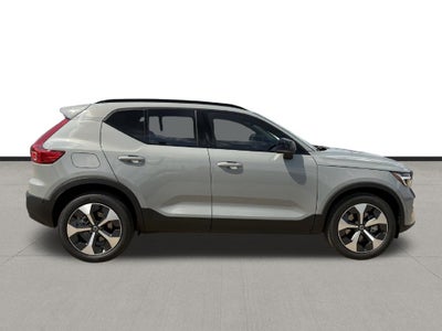 2026 Volvo XC40 B5 AWD PLus