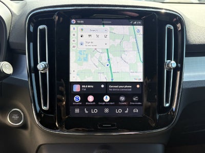 2026 Volvo XC40 B5 Ultra Black Edition