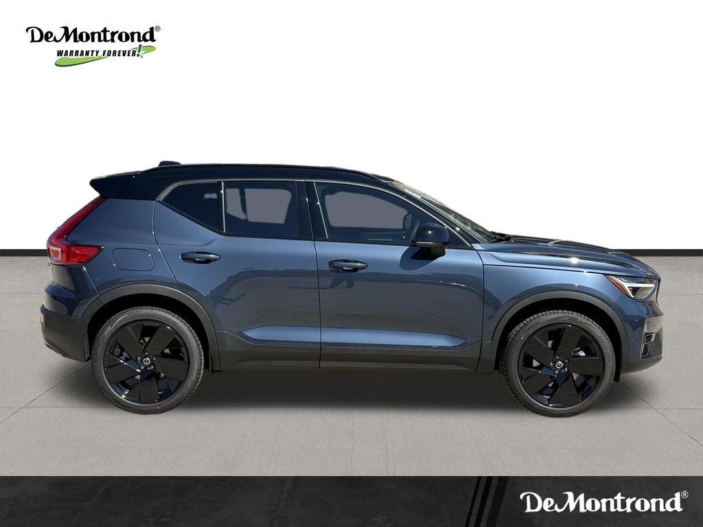 2026 Volvo XC40 B5 Ultra Black Edition