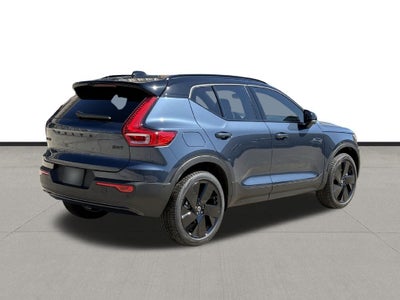 2026 Volvo XC40 B5 Ultra Black Edition