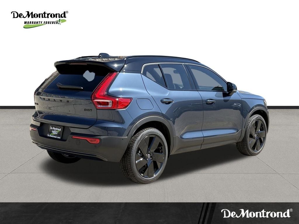 2026 Volvo XC40 B5 Ultra Black Edition