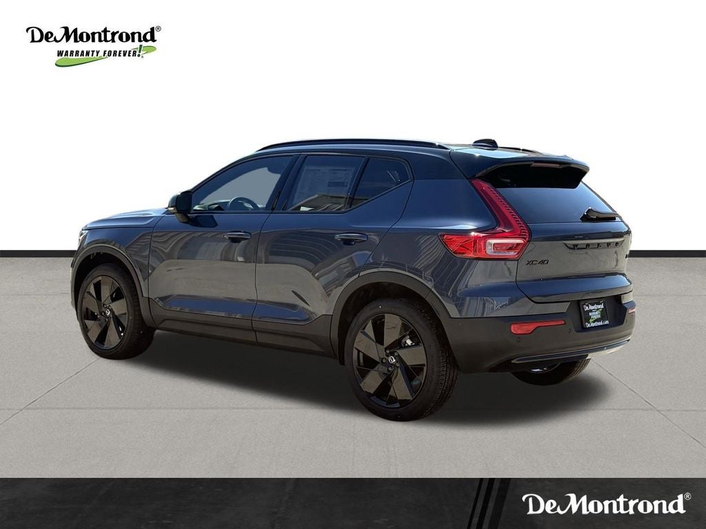 2026 Volvo XC40 B5 Ultra Black Edition