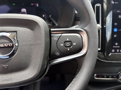 2026 Volvo XC40 B5 Core