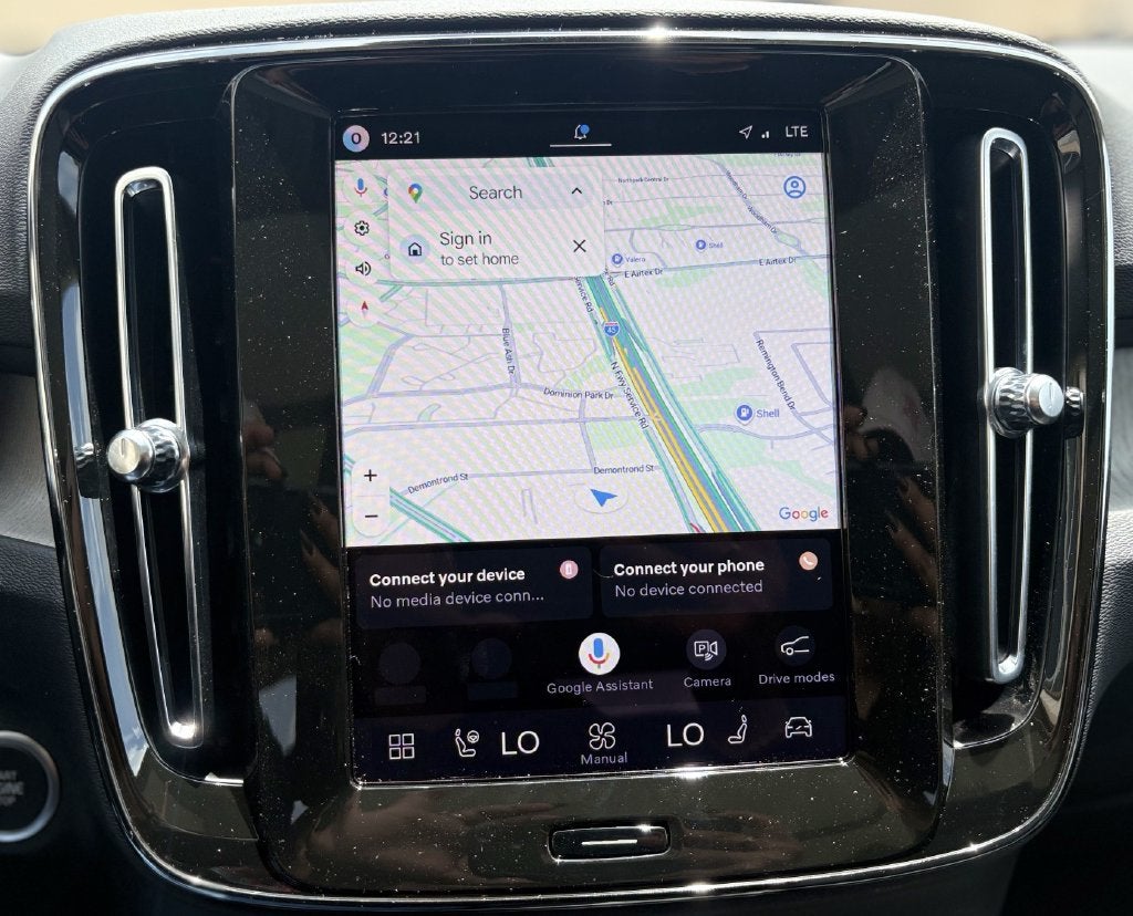2026 Volvo XC40 B5 Core