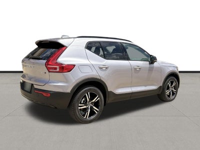 2026 Volvo XC40 B5 Core