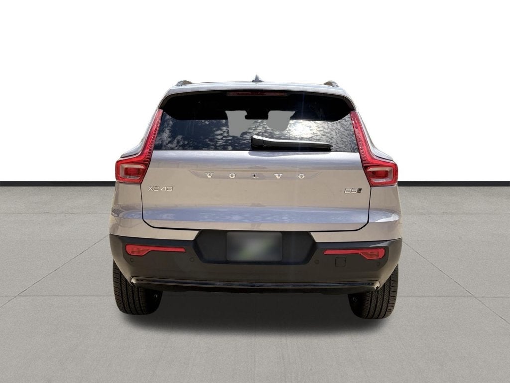 2026 Volvo XC40 B5 Core