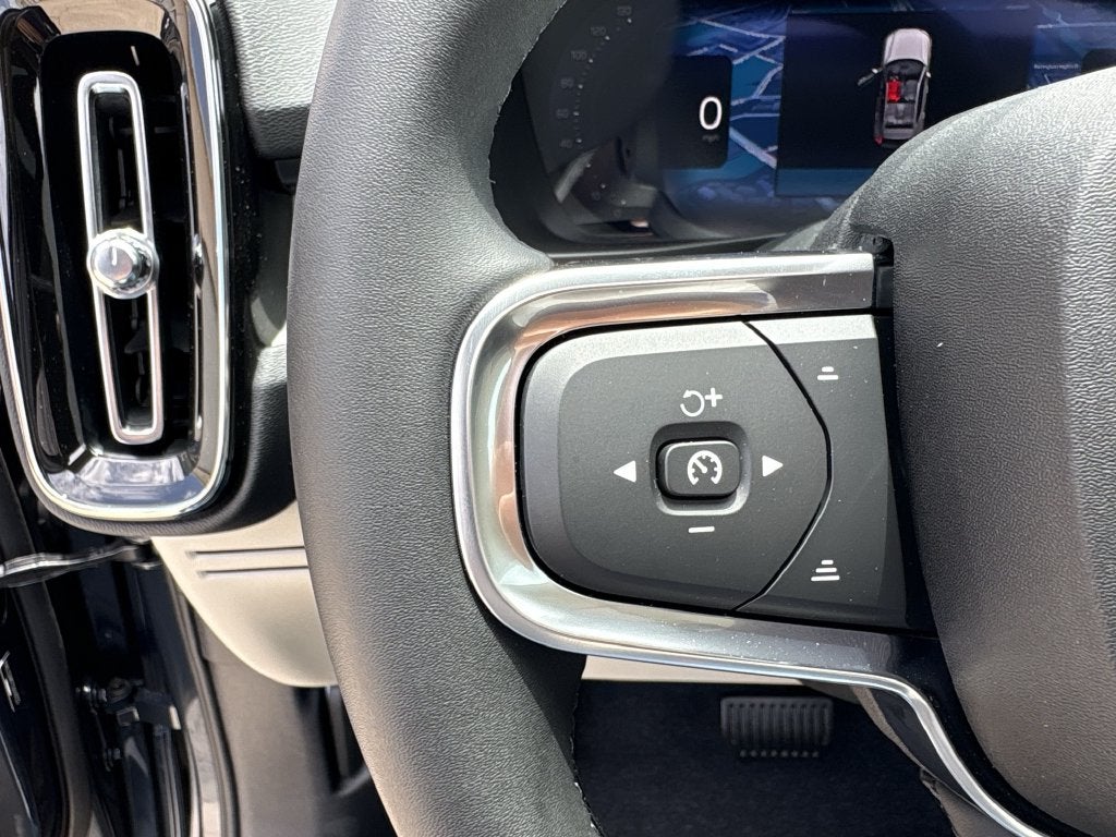 2026 Volvo XC40 B5 Ultra