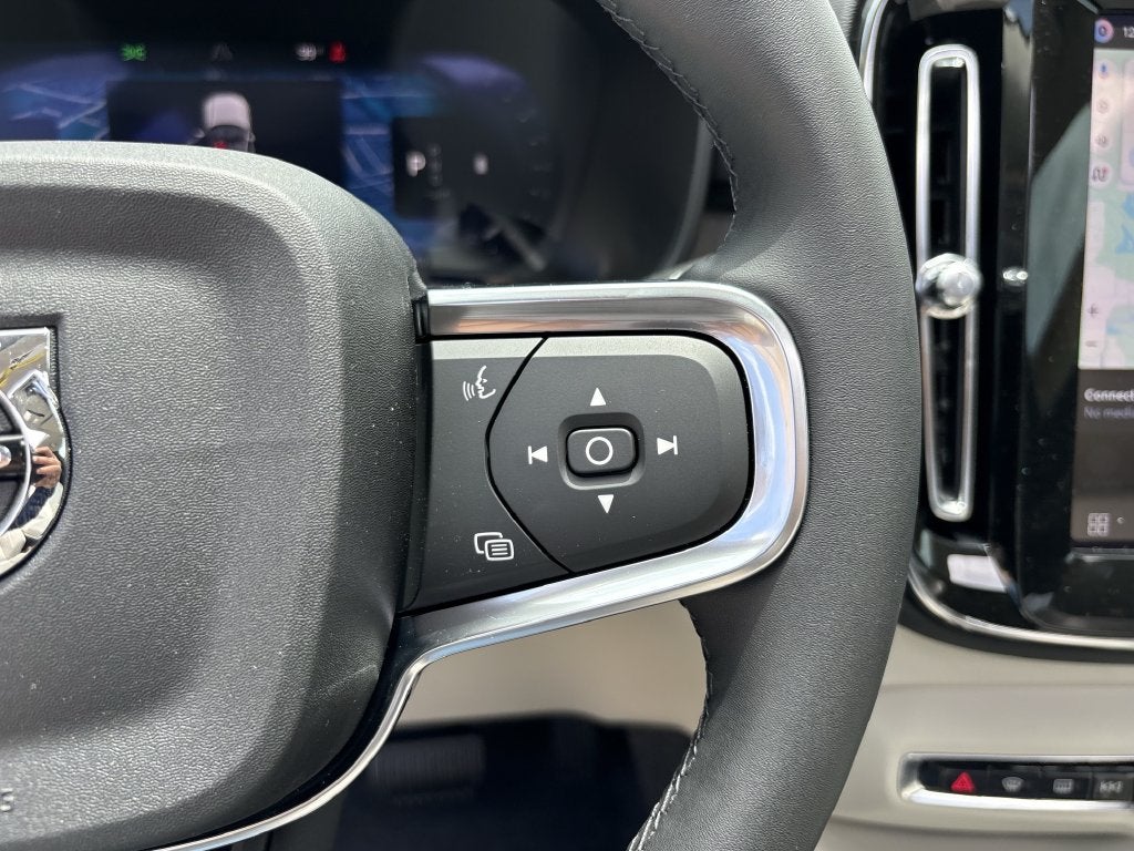 2026 Volvo XC40 B5 Ultra