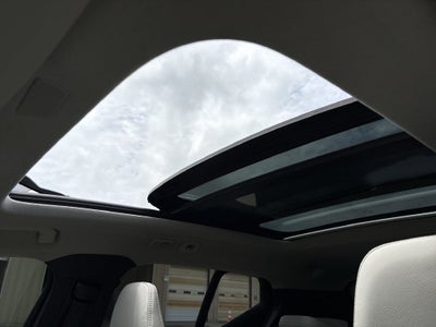 2026 Volvo XC40 B5 Ultra